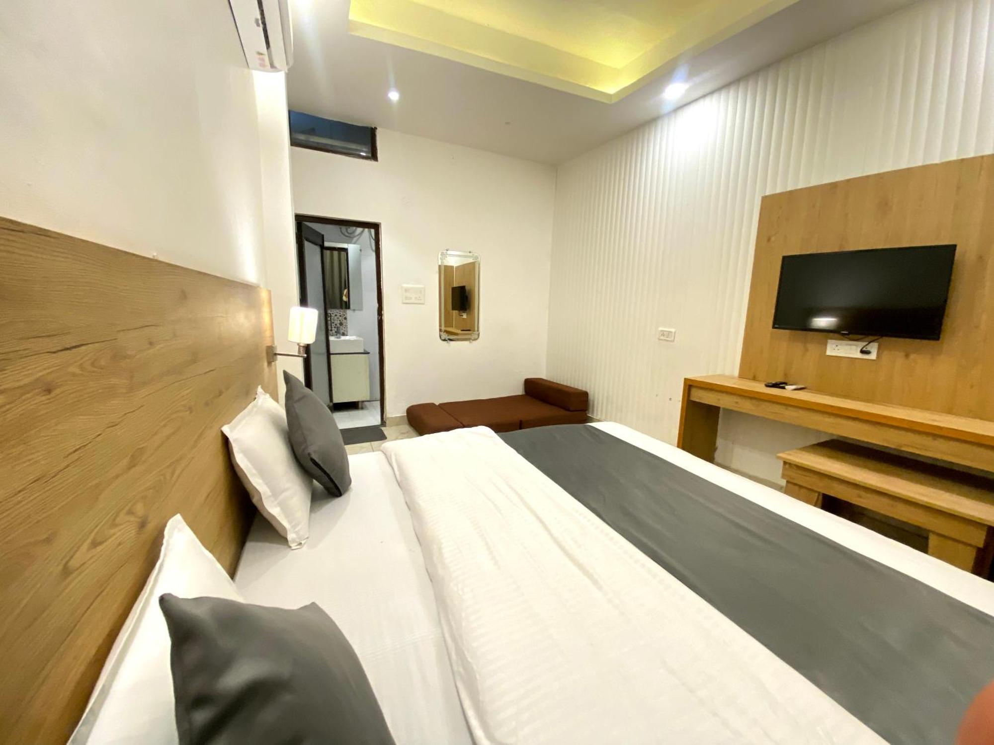 Sonu Guesthouse & Hostel, Rishikesh Exterior photo