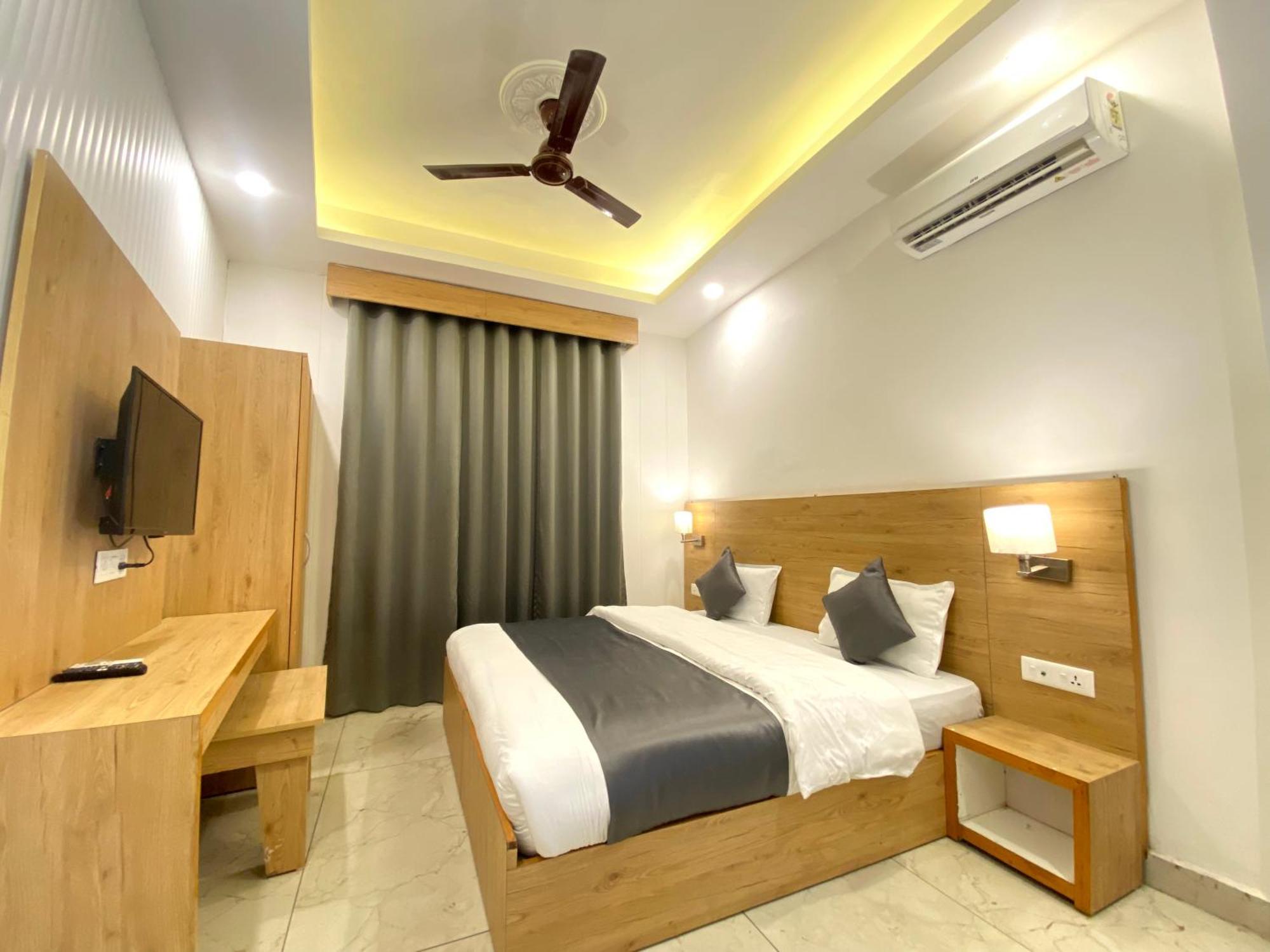 Sonu Guesthouse & Hostel, Rishikesh Exterior photo