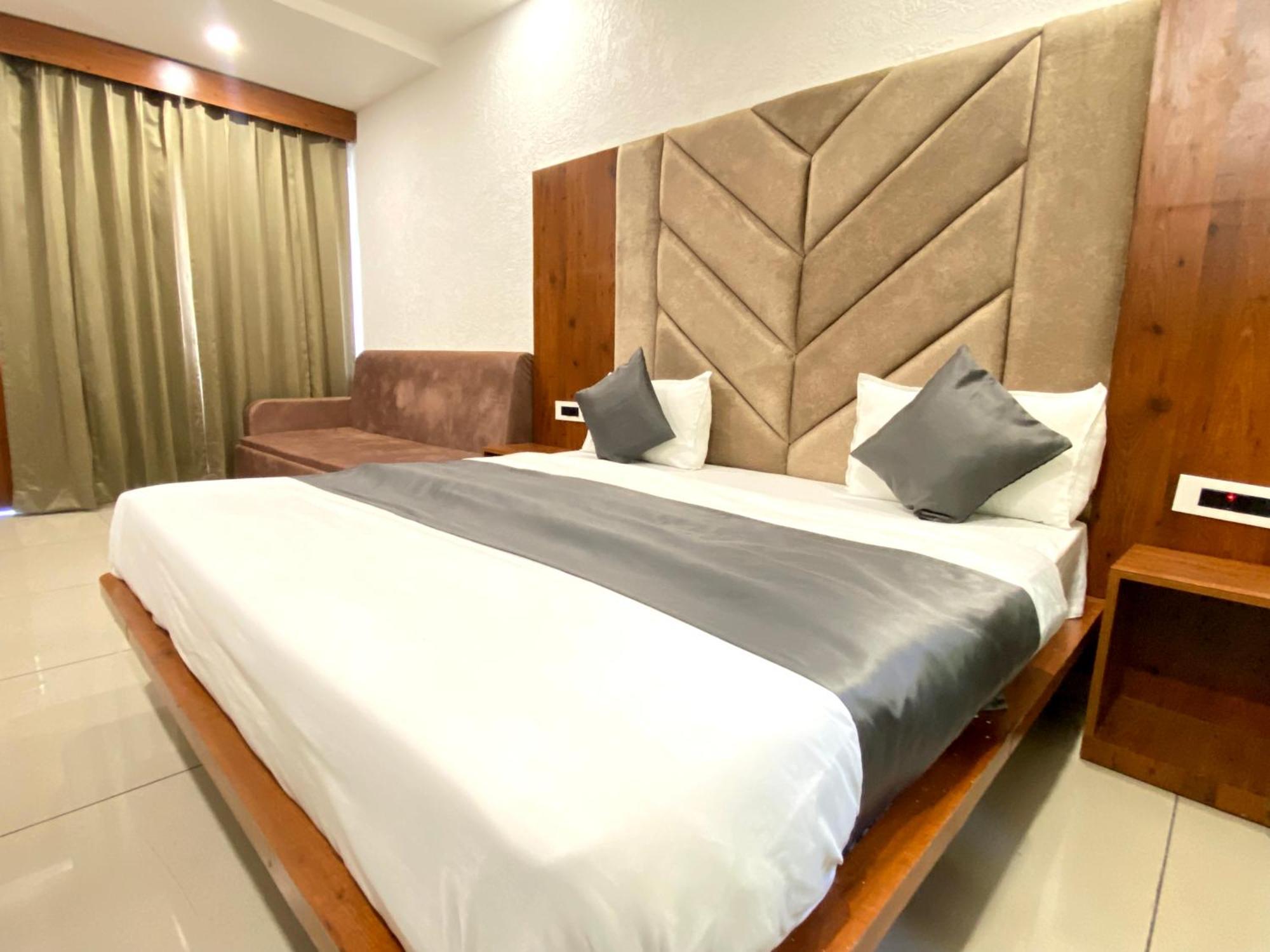 Sonu Guesthouse & Hostel, Rishikesh Exterior photo